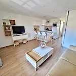 Hameau Des Pins - & Piscine - Clim & Wifi Апартаменты